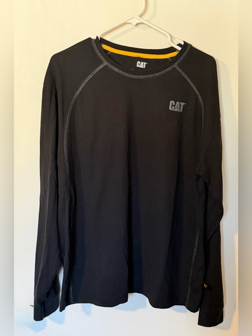 CAT Caterpillar Performance Long SleeveShirt Men’s Large Black Athletic Workwear